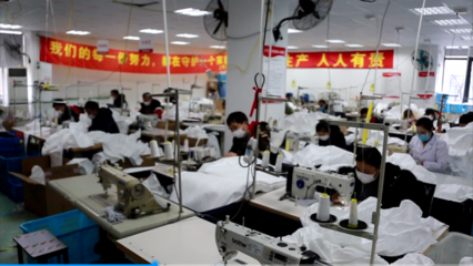 為了讓這家日均生產(chǎn)3000套防護服上海企業(yè)正常運轉(zhuǎn)!公安上門蹲點幫困&hellip;